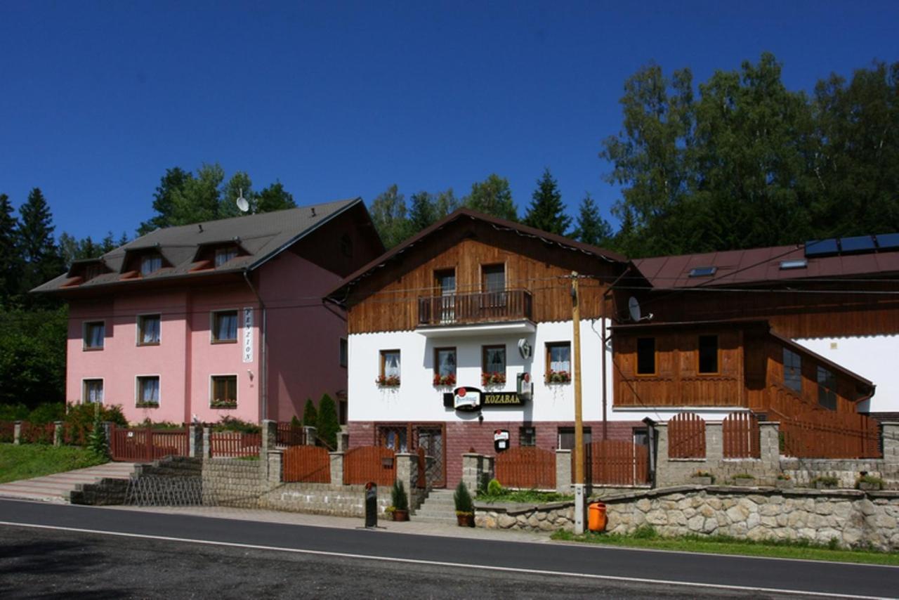 Penzion Kozabar Horní Luby 外观 照片